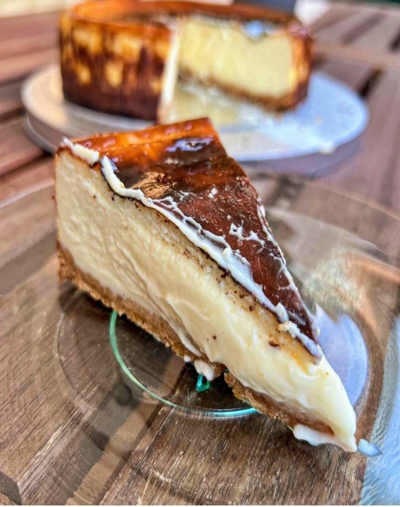 San Sebastian Cheesecake image 5